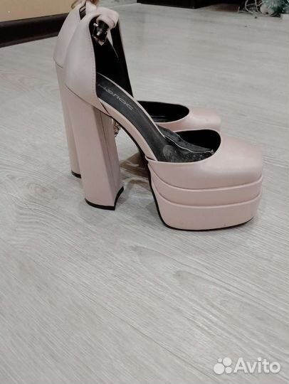 Босоножки женские 37 размер