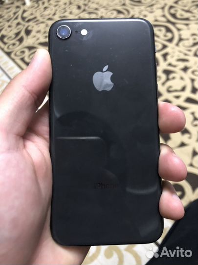 iPhone 8, 64 ГБ