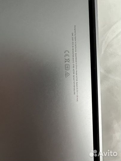Apple MacBook pro 13 2019 touch bar