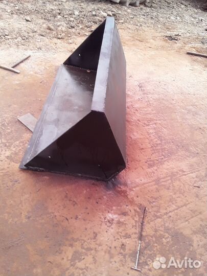 Ковш и гидроцилиндры на кун т25. синтай. русич