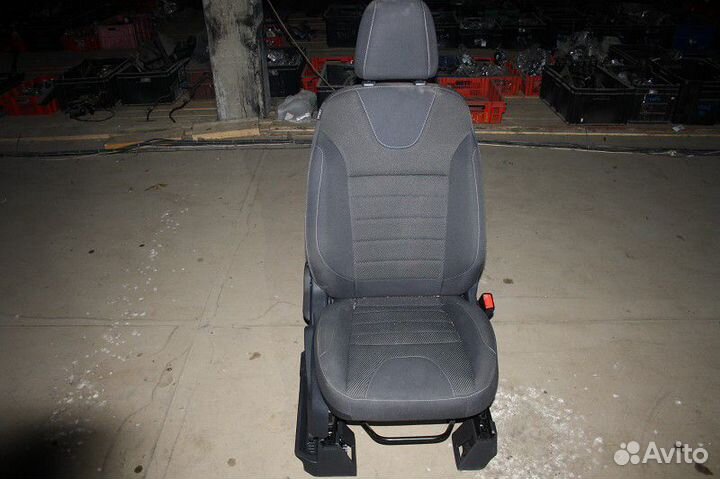 Сиденья комплект ford kuga II 2012