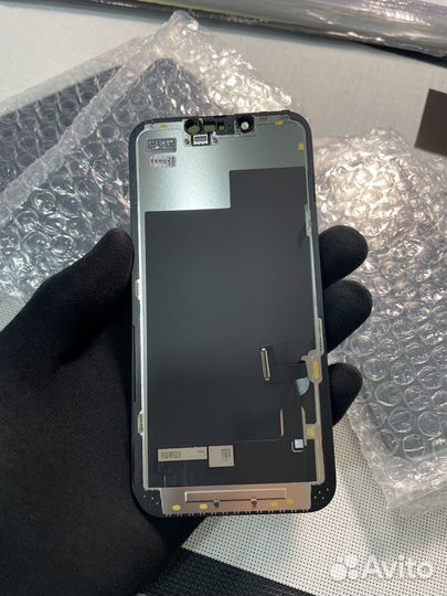 Дисплей iPhone 13
