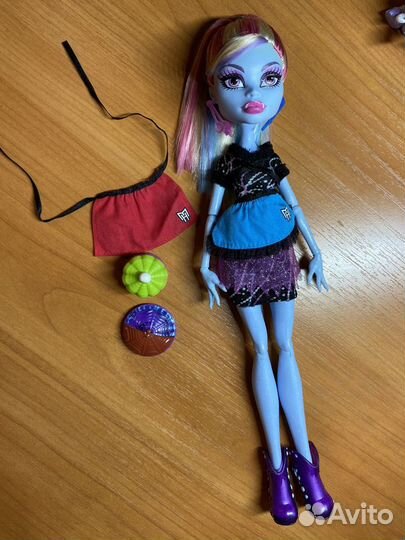 Куклы Monster High, Ever After High и Winx, аксы