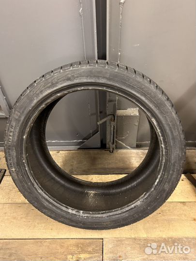 Nokian Tyres Hakkapeliitta R 235/40 R18