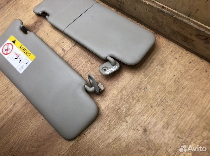 Козырек солнцезащитный (внутри) Renault Sandero 20