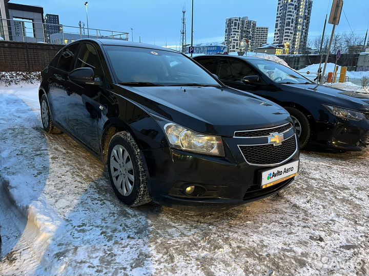 Chevrolet Cruze 1.8 AT, 2011, 180 000 км