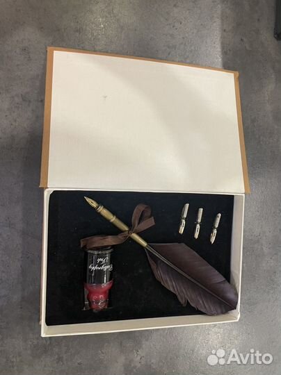 Набор для каллиграфии с пером в подарочной коробке
