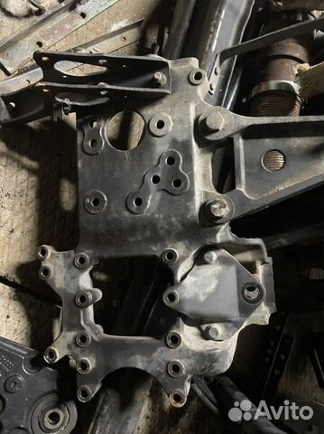 Кронштейн рессоры передней правый ман