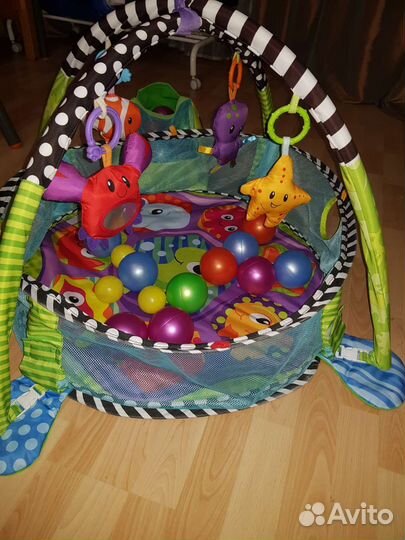 Сухой бассейн с шариками