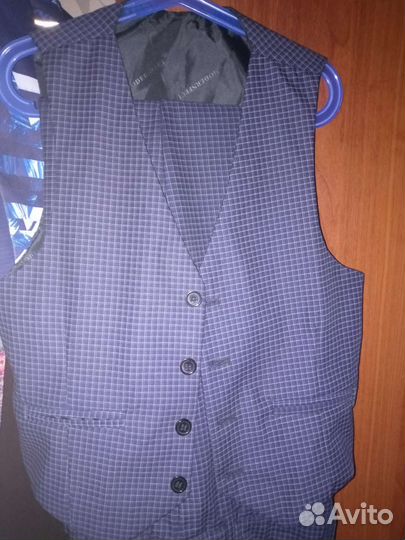 Школьный костюм