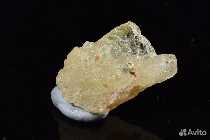 Бразилианит. Лот №496