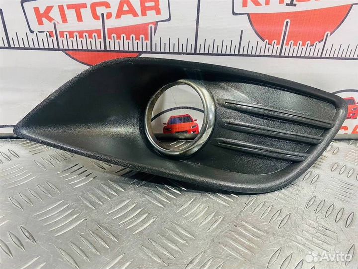 Рамка птф Правая Ford Focus 2