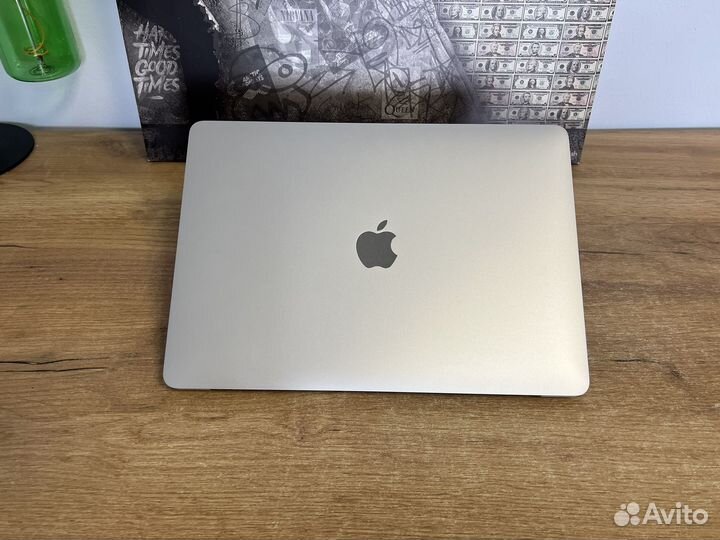 MacBook Pro 13 2020 i5 2.0 16 gb / 512 gb SSD