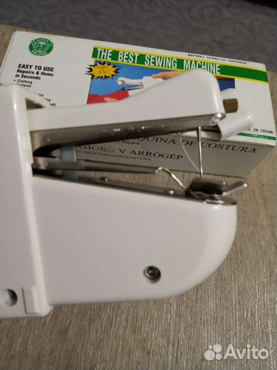 Портативная швейная машинка