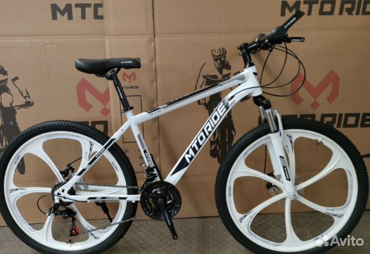 Велосипед на литых дисках -26