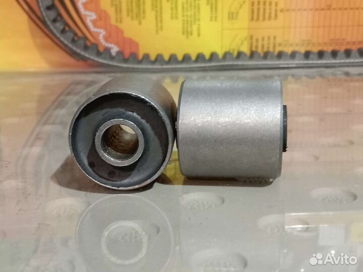 Сайлентблоки маятника на скутер 50/80cc