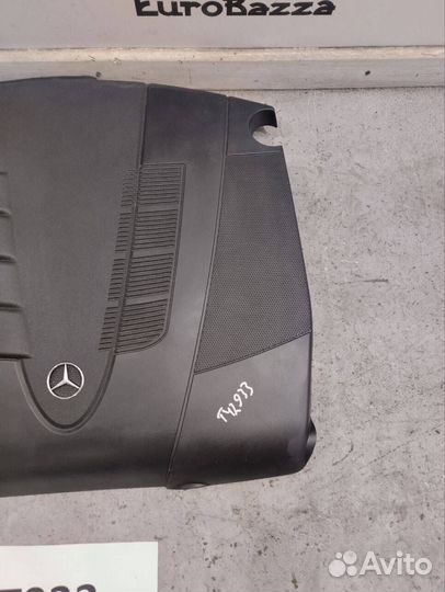 Крышка двигателя Mercedes Om646