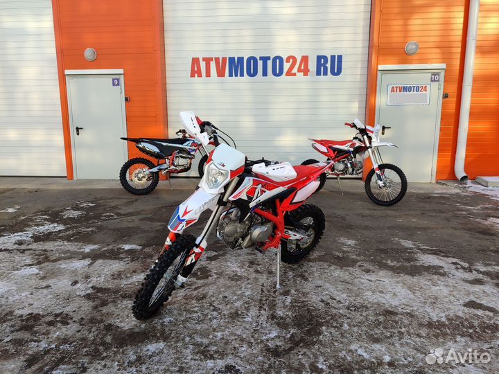 Мотоцикл Apollo Thunder LE 125 колеса 17/14