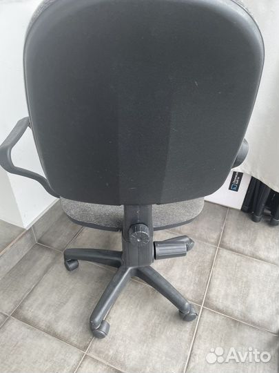 Компьютерное кресло