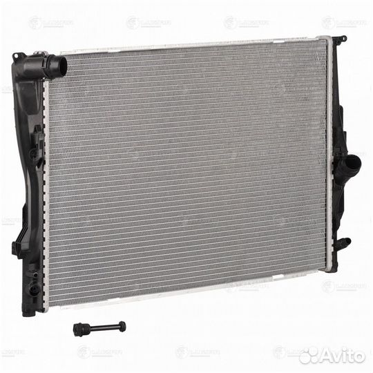 Радиатор охлаждения двигателя BMW 3 (E90/E91) (05)
