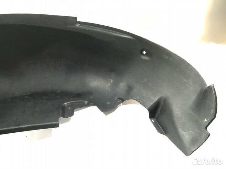 Подкрылок задний правый Volkswagen Touareg
