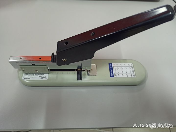 Степлер мощный 100 листов