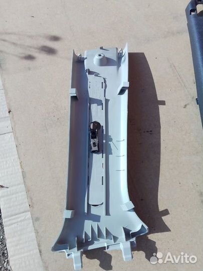 Обшивки средней стойки левые LADA X-Ray