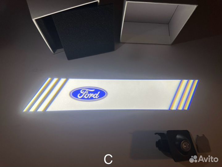 Лазерная проекция Ford