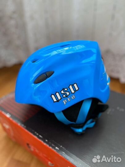 Детские горнолыжный шлем + горнолыжные очки