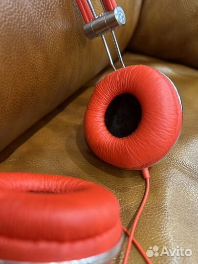 Проводные наушники с дизайном M&M’s