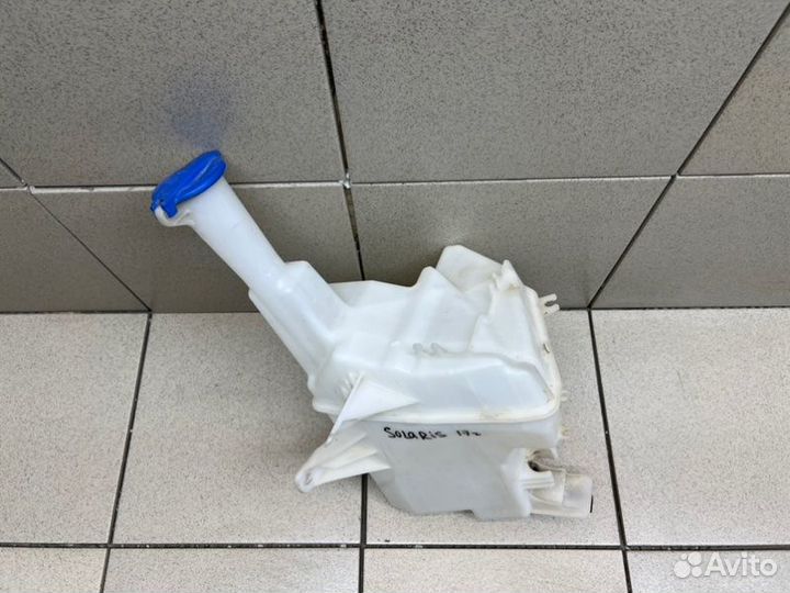 Бачок омывателя лобового стекла Hyundai Solaris