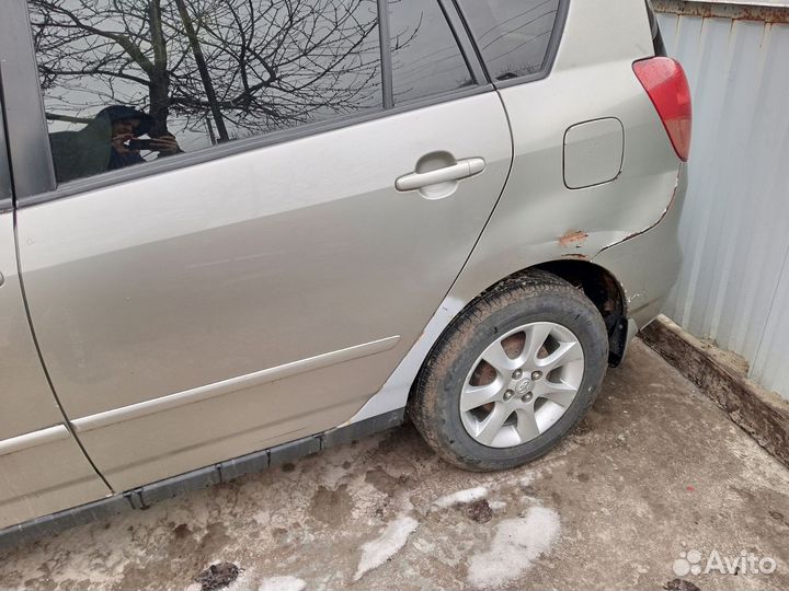 Toyota Corolla Spacio 1.8 AT, 2002, 260 000 км