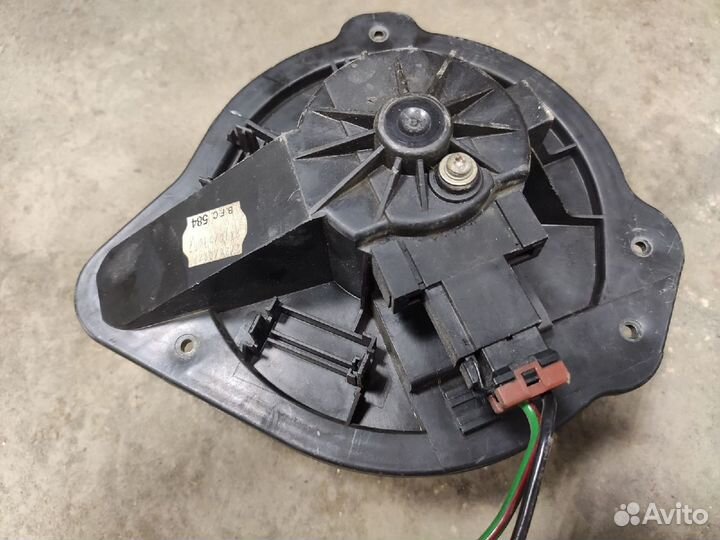 Моторчик печки Volvo 850