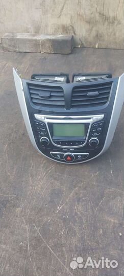 Магнитола штатная Hyundai Solaris 1