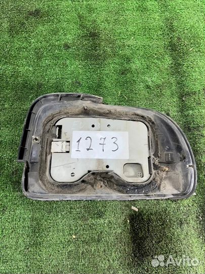 Фонарь задний левый Nissan Bluebird X (U13) U13