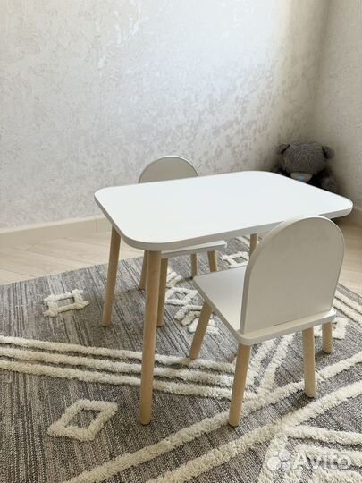 Детский стол и 2 стула комплект детской мебели