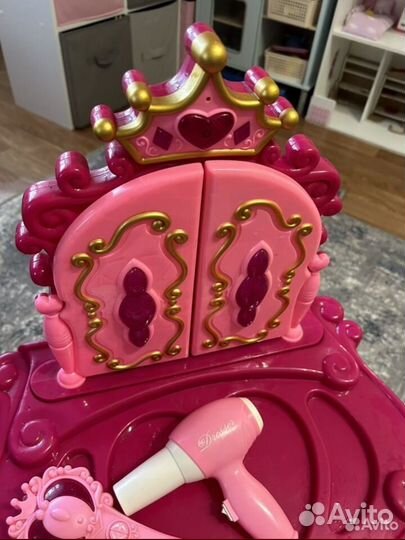 Детский салон красоты, туалетный столик