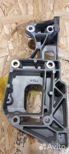 Кронштейн генератора Skoda Octavia A5, VAG