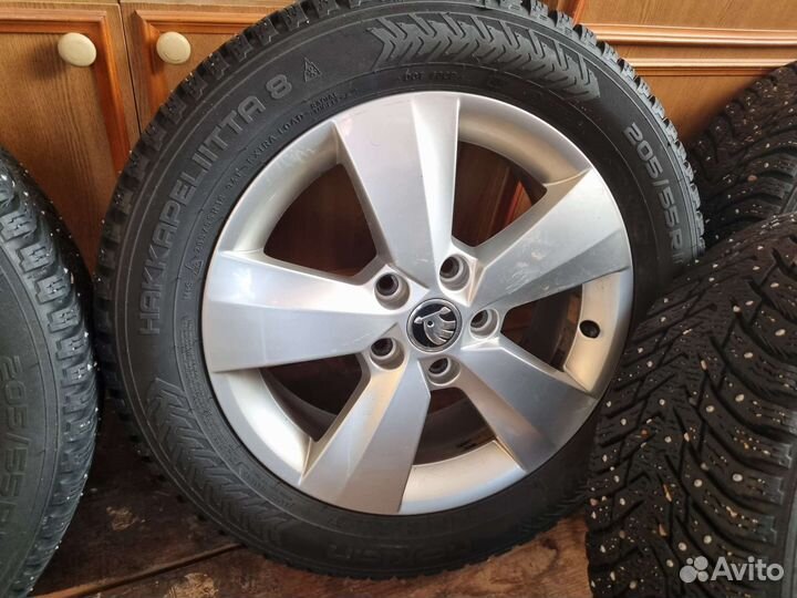 R16 Nokian Tyres Hakkapeliitta 8 205/55, PCD 5x112 DIA 57.1