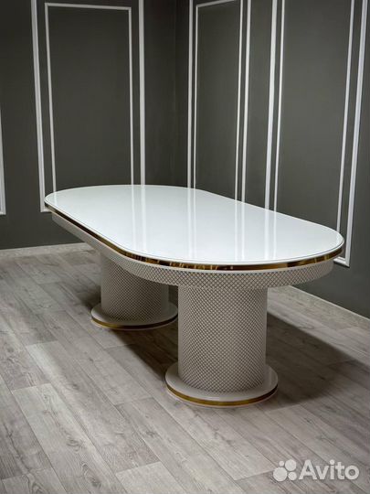 Столы и стулья.Оплата при получении