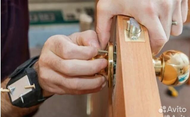 Вскрытие замков,установка замка,замена,взлом замка