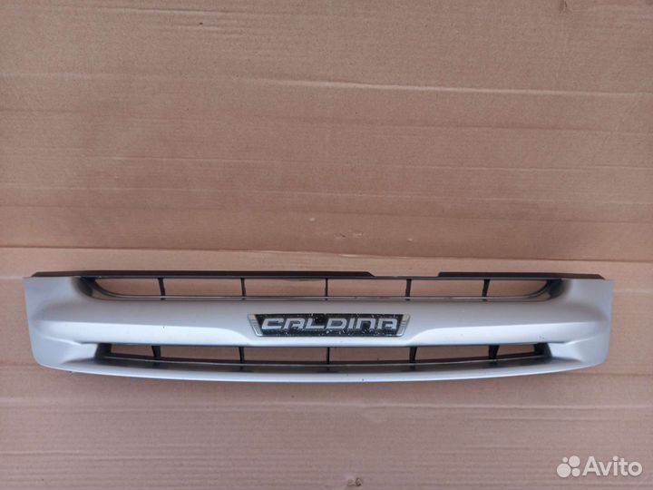 Рещётка Тойота Калдина ст 210
