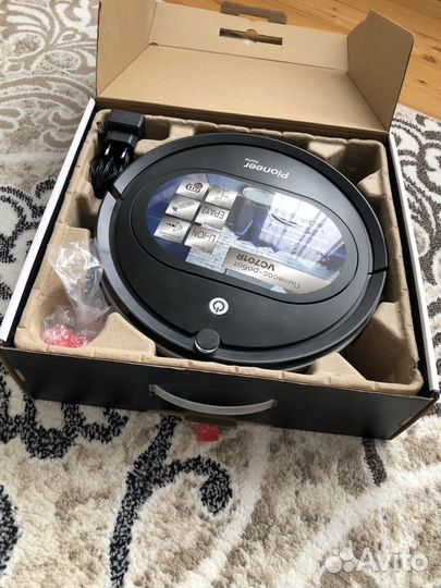 Робот пылесос pioner
