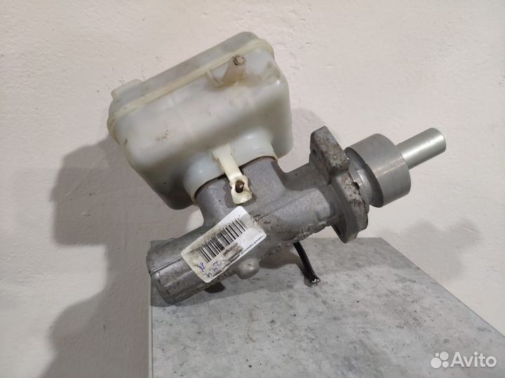 Главный тормозной цилиндр Skoda Octavia 1 (A4)