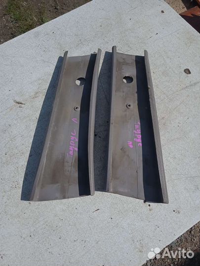 Накладка центральной стойки верхняя Ford Taurus 1