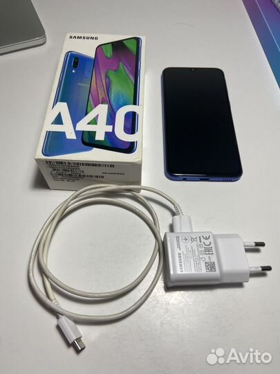 Samsung Galaxy A40, 4/64 ГБ