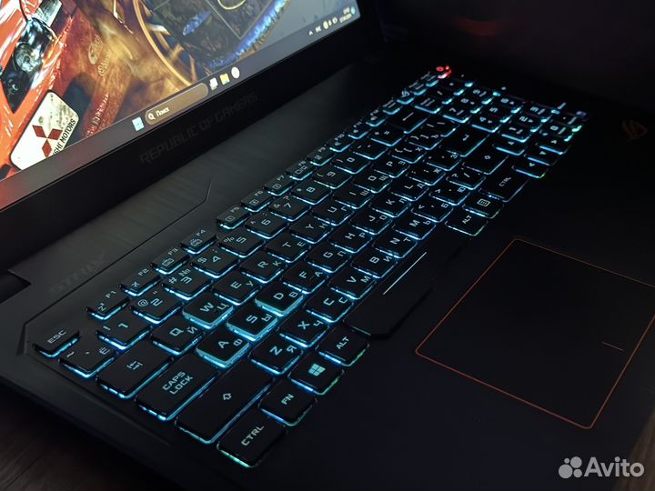 Игровой ноутбук Asus Rog Strix