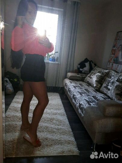 Комбезик -яркий верх,плотные шортики тянутся