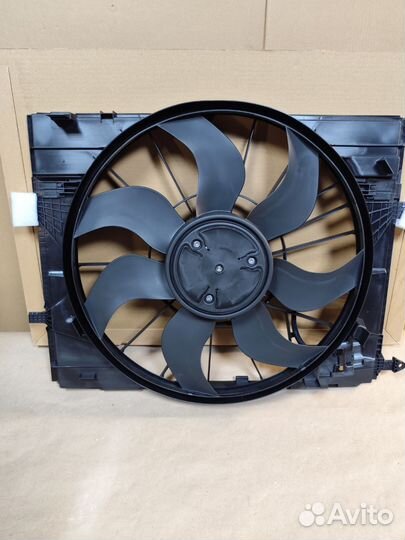 Вентилятор охлаждения Мерседес A0999068000