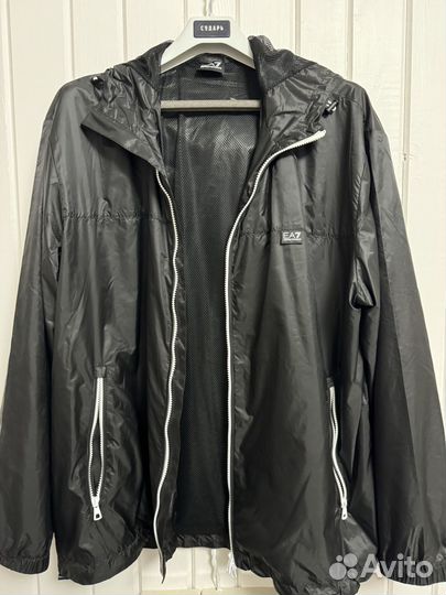Ветровка ea7